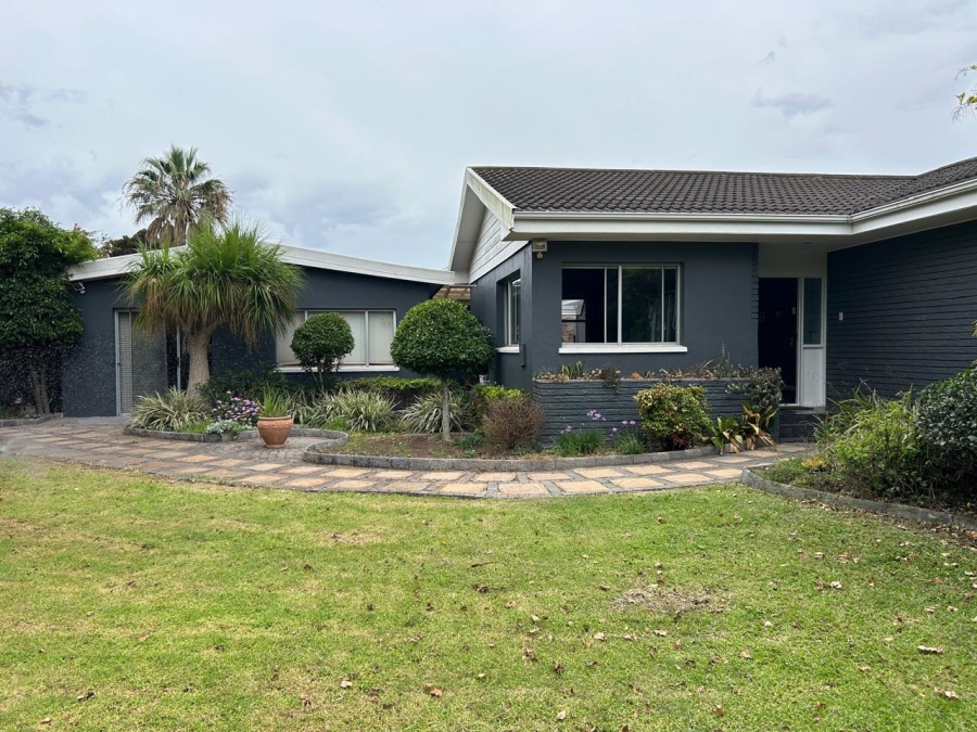 4 Bedroom Property for Sale in Linkside Eastern Cape